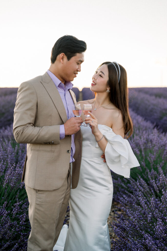 pre wedding lavender photoshoot in Provence at sunset