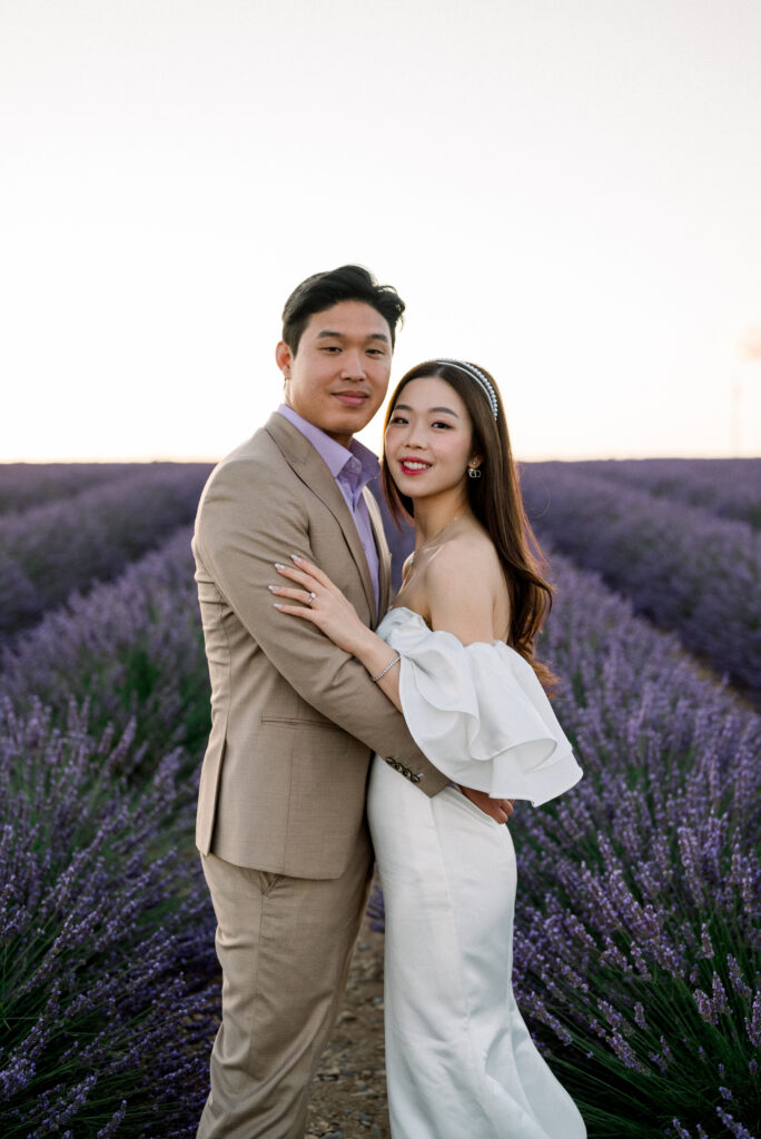 pre wedding lavender photoshoot in Provence at sunset